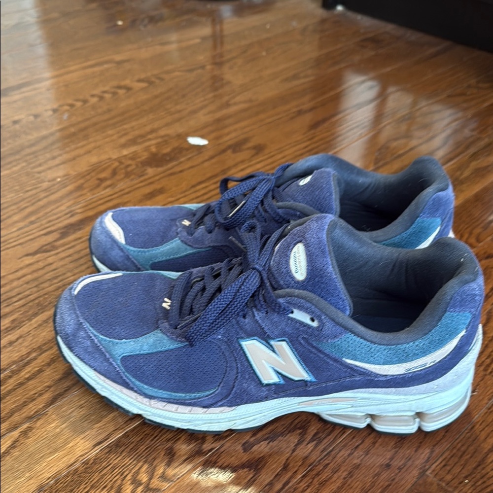 Men’s New Balance 2002r size 12